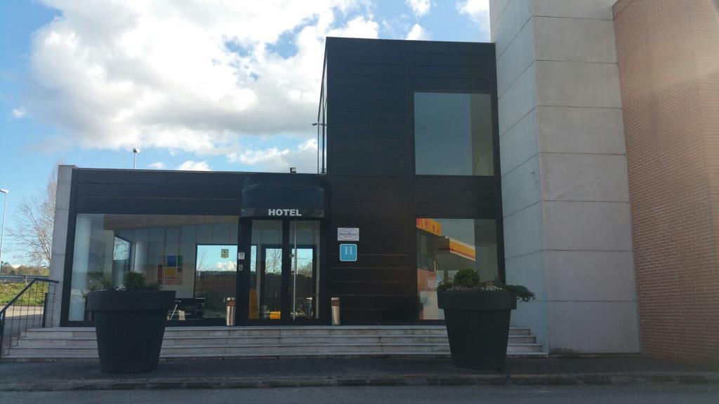 Puerta De Santillana Reocin Exterior photo